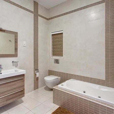 Luxury In Cambridge With Pool * Sliema