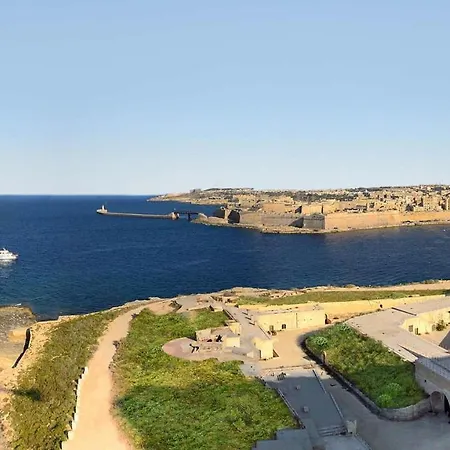 Luxury In Cambridge With Pool Sliema