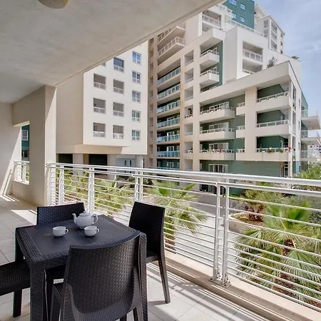 Luxury In Cambridge With Pool Sliema