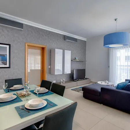 Luxury In Cambridge With Pool Apartment *